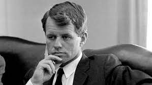 Robert francis kennedy, also referred to by his initials rfk or by the nickname bobby, was an american lawyer and politician who served as t. Der Tod Von Bobby Kennedy Kindersache