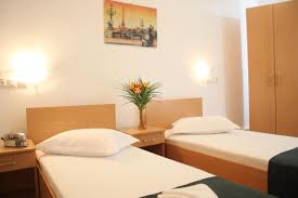 Filtrez selon votre critère (prix, localisation, note des clients.) Hotel Sir Gara De Nord Bucharest Updated 2021 Prices