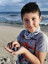 ABNER el niño que vino del Mar