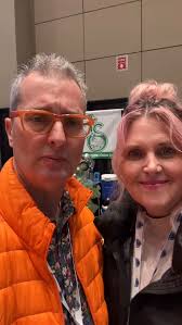 Who knew at the @theglexpo Jeff would find donuts?!? -Who thinks Stems  Market needs to add Farm donuts to the markets? 🍩