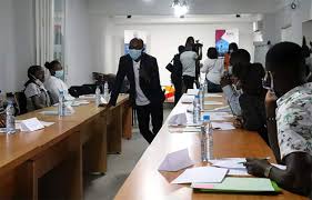 In the franck room, surrounded by a dynamic team who are there to ensure a quality service of kindness and efficiency. Baccalaureat 2020 Ml Global Prepare 40 Eleves Pour L Epreuve D Anglais Gabonreview Com Actualite Du Gabon