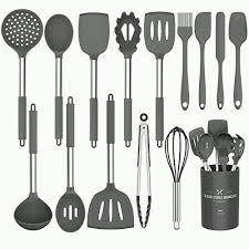 Salah satu tempat terpenting dalam rumah adalah kamar tidur, karena di tempat inilah kita beristirahat untuk memulai kembali hari esok. Newbie Wajib Tahu 15 Nama Peralatan Dapur Dan Fungsinya
