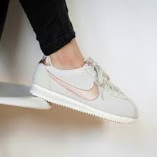 Pinterest Cikolatadenizi Adidas Shoes Women Nike Sneakers Women Nike Cortez