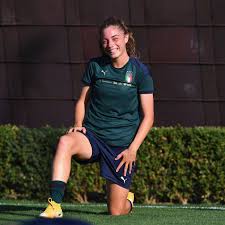 Benedetta caretta — fields of gold 03:16. Fxb9xmapoakoim