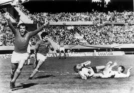 Golden boot (altın ayak) ve golden ball (altın top). Naked Football 1978 World Cup Group A Match Italy Vs