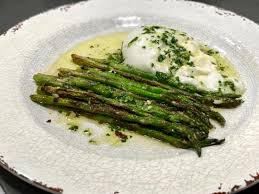 Espárragos Verdes con Mozzarella