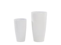 Il vaso a punti è fatto di porcellana di alta qualità e coperto dappertutto con una chiara glassa. Set Di 2 Vasi Di Fiori Bianchi Tseria Beliani Ch