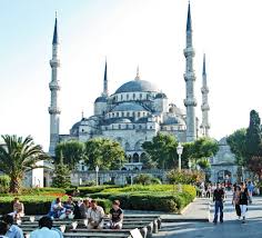 Die moschee mit ihren beeindruckenden minaretten und säulengängen gilt als architektonisches wenn man schon eine der großen moscheen in istanbul besuchen will/muß dann diese hier.hagia. Istanbul Reisen Gunstige Reiseangebote In Istanbul