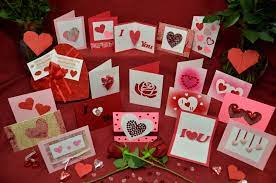 These cards with the added bookmark are easy to make, and the kids will love them. Pop Up Card Tutorials And Templates Creative Pop Up Cards