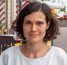 DARIA SEMENOVA RECEIVES SLCL DISSERTATION COMPLETION FELLOWSHIP Daria  Semenova, a graduate student in the Department of Slavic Languages and  Literatures, is one of seven students who have been awarded a 2021 SLCL