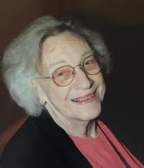 Eloise Walker's Instagram, Twitter & Facebook