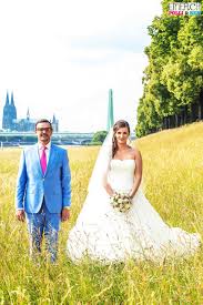 We did not find results for: Sneakerwedding Hochzeits Outfit Heiraten In Sneakern