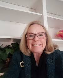 Kathleen Gomes's Instagram, Twitter & Facebook