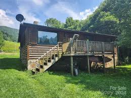 357 Tom Pless Rd, Warrensville, NC 28693