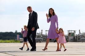 Zur hochzeit der britischen prinzessin eugenie (28) und ihres partners jack brooksbank (32) sind am freitag mitglieder der königsfamilie und zahlreiche stars nach windsor gekommen. Hochzeit Von Prinzessin Eugenie Prinz George Und Prinzessin Charlotte Ubernehmen Aufgaben Panorama Stuttgarter Nachrichten