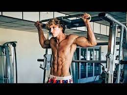 Inilah beberapa gaya shirtless dari logan paul yang terlihat macho abis, sebagai berikut: Logan Paul Workout Gym Compilation Youtube