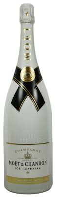 Moët & chandon ice impérial champagne met de bijbehorende acryl witte champagneglazen prix bouteille de champagne moet et chandon ice imperial, achat vente livraison pas cher nectar. Moet Chandon Ice Imperial Magnum Kaufen Bottleworld De
