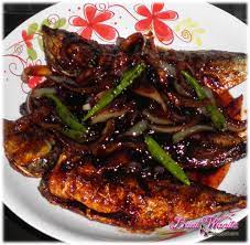 Beberapa bahan yang harus anda sediakan membuat resep ikan goreng sambal kecap antara lain: Resepi Ikan Goreng Kicap Mudah Resep Bunda Erita