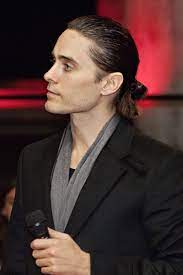 Celebrity Ponytail Hairstyles Men Should Try 2020 Men S Hairstyle 2020 Jared Leto Long Hair Styles Men Mens Hairstyles