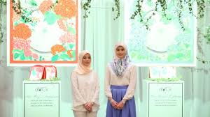 Check spelling or type a new query. Duck Scarves Brunei S Royal Contribution To Fashion Cnn