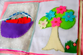 Kertas flanel merupakan kertas yang memang sangat cocok untuk dibentuk menjadi bunga. Diy Busy Book Tutorial Diary Of A Not Superhero Mama