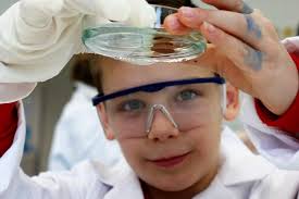 MINT-Forscher besuchen die Maria-Ward-Schule