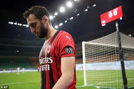 Çalhanoğlu i̇nterdə 11 nömrəli formanı geyinəcək. Rr7hp7xb4v 4vm