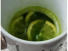 Manfaat daun pegagan mungkin belum banyak di ketahui, namun daun ini telah lama digunakan sebagai pengobatan tradisional di berbagai negara. Bukan Hanya Sihat Tapi Awet Muda Nah Amalkan Jus Pegaga Ni Memang Mantap Keluarga