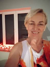 This cut was a few months ago. It's shorter than this now.