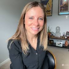 Amanda Landes's Instagram, Twitter & Facebook