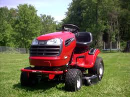 The lt2000 also features a fairly tight turning radius of 18 for maneuvering around obstacles and in tight spots. Question About Craftsman Lt2000 My Tractor Forum