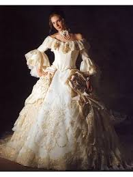 A Great Look For A Renaissance Festival Wedding Victorian Wedding Dress Victorian Style Wedding Dress Unusual Wedding Gown