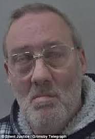 Grimsby man smashes his phone in paedophile hunter sting