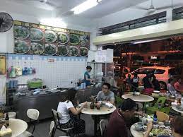 The bkt soup had a strong herbal flavor, but it lacked depth, like a fresh. Yu Kee Bak Kut Teh Kota Kinabalu Restaurant Bewertungen Telefonnummer Fotos Tripadvisor