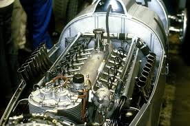 We have 15 years in the auto sales industry and 30 years in the collision and mechanical industry! Sechzehnzylindermotor Wikipedia