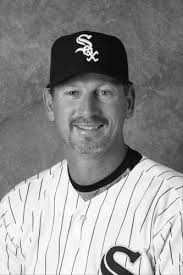 Sox add Thigpen, Boston to Ventura's staff