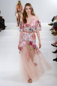 Temperley London Spring 2019 Ready-to-Wear collection, runway looks,  beauty, models, and reviews. | Fashion, Fashion show, London fashion week