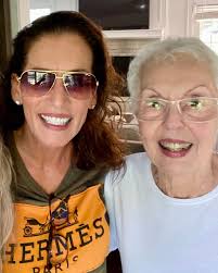 Give my precious momma a Happy Birthday wish