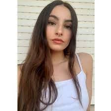 Claudia Quiles's Instagram, Twitter & Facebook