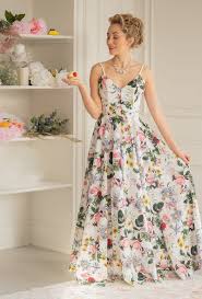 When it comes to beach days, this breathable pure cotton dress is all you'll need. These Ready To Bloom Floral Wedding Dresses Let You Be Your Own Bouquet Updated For 2021 Offbeat Bride