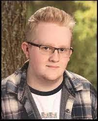 Ezra Beck's Instagram, Twitter & Facebook