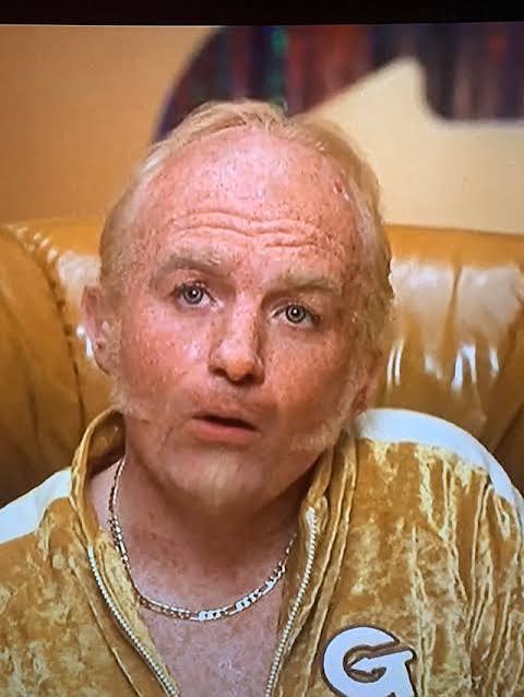 In Austin Powers in Goldmember (2002) you can notice Goldmember wears  yellow (gold) contact lenses. Sorry for the bad picture quality. :  r/MovieDetails