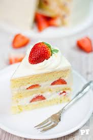 bolo de morango e chantilly japanese strawberry shortcake pratofundo recipe cinnamon recipes strawberry shortcake recipes japanese strawberry shortcake