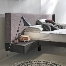 Le testiere letto attrezzate con comodini integrati sono una soluzione bella e pratica da applicare alla zona notte, poiché permettono di risparmiare spazio arricchendo l'arredo di stile e funzionalità. Letto Matrimoniale Fusion Tomasella Industria Mobili Moderno Con Testiera Imbottita Con Testiera In Pelle