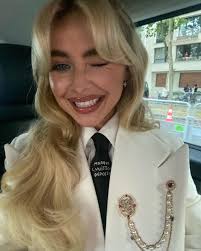 Sabrina Carpenter (@sabrinacarpenter) • Instagram photos and videos