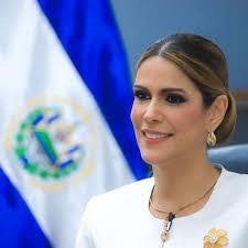 Violeta Mayorga's Instagram, Twitter & Facebook