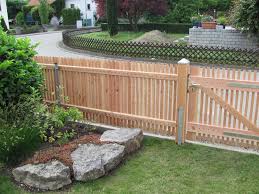 Schwarz Zaune Fertigfeld Ausfuhrung Nr 31 E Larche Natur Schwarzer Zaun Gartenzaun Tor Garten