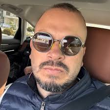 Koyun Gözü Yiyen Kadın: Lezzet mi, Şaşıracak Mı?