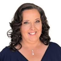 Jenny Knowles's Instagram, Twitter & Facebook