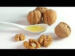Ceviz Kabugu Suyunu Icin Bakin Neler Oluyor Youtube Meyve Yerler Dogal
